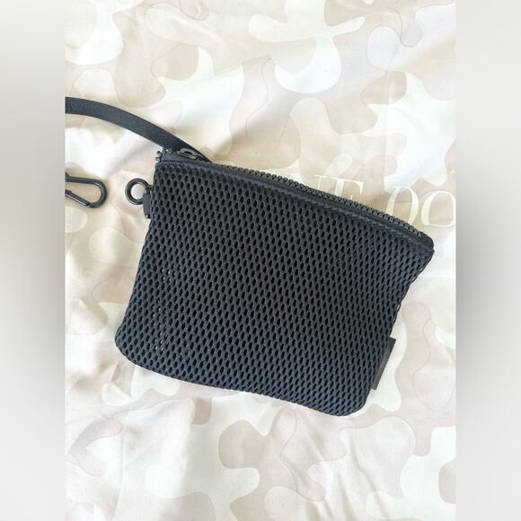 Dagne Dover Handbags - Dagne Dover Parker air mesh pouch black onyx XL dust bag travel toiletry kit